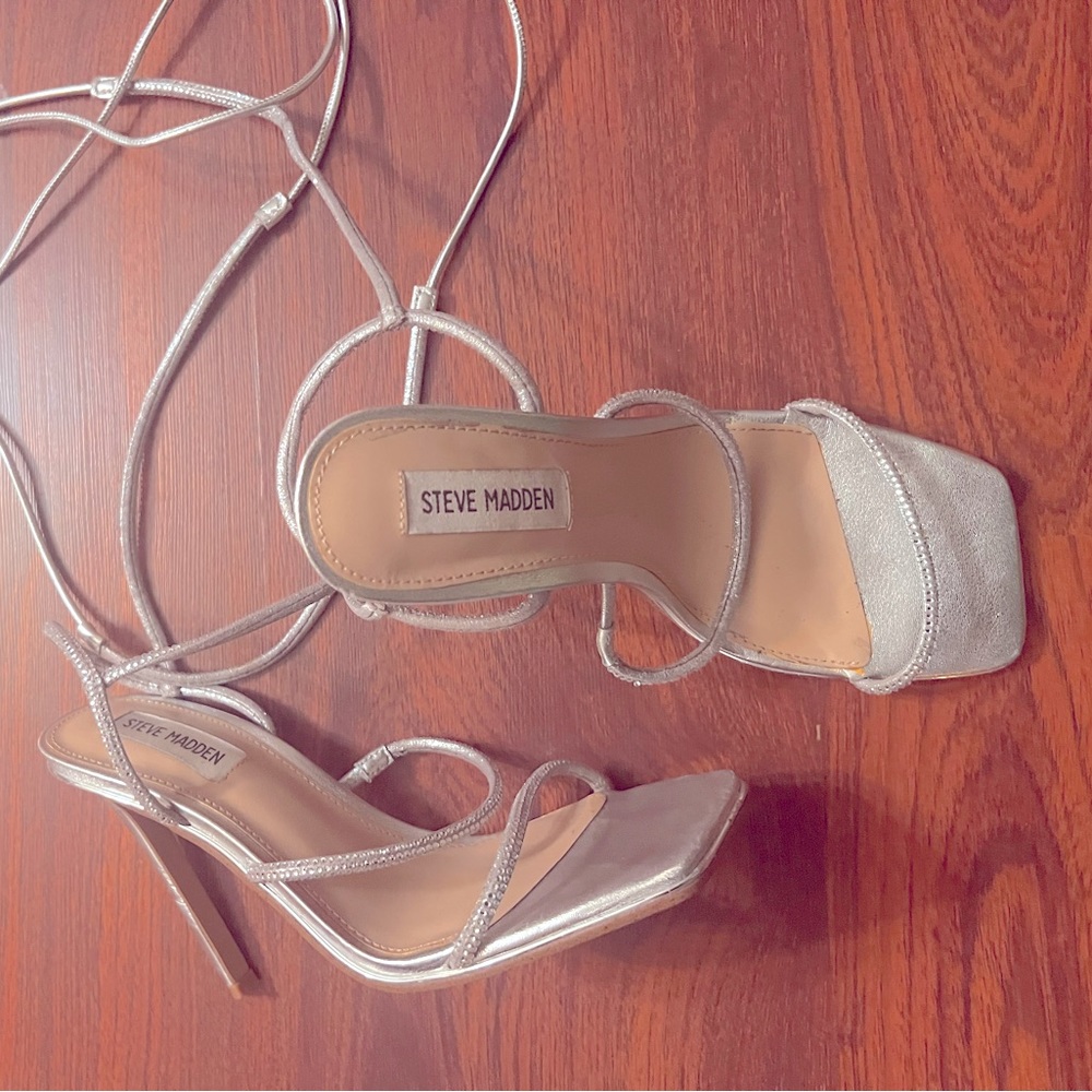 Wrap tie Square toe Steve Madden heels
